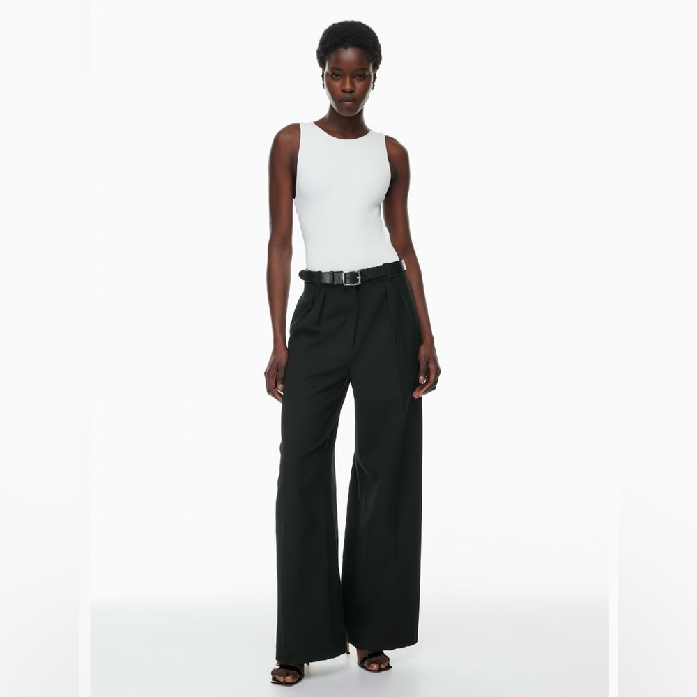 Aritzia Contour Cross-back Bodysuit - Medium